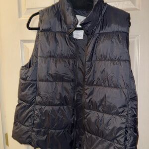 GAP Charcoal Puffer Vest